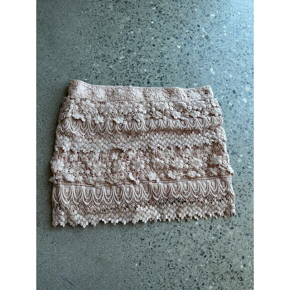 American Eagle Women’s 6 Skirt Blush Lace Mini Scalloped Hem Romantic Y2K - Picture 1 of 2